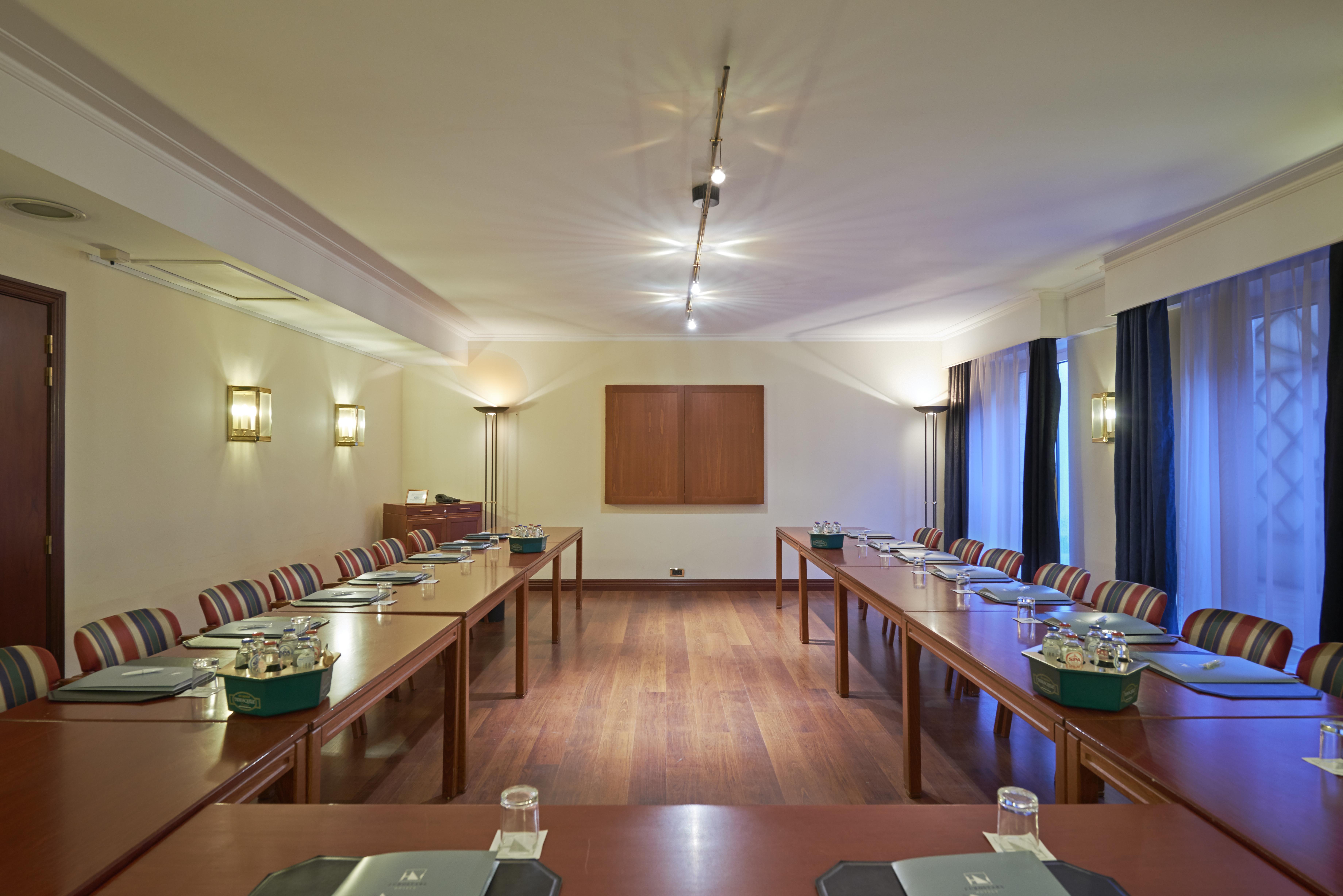 Eurostars Montgomery Bruksela Zewnętrze zdjęcie The boardroom