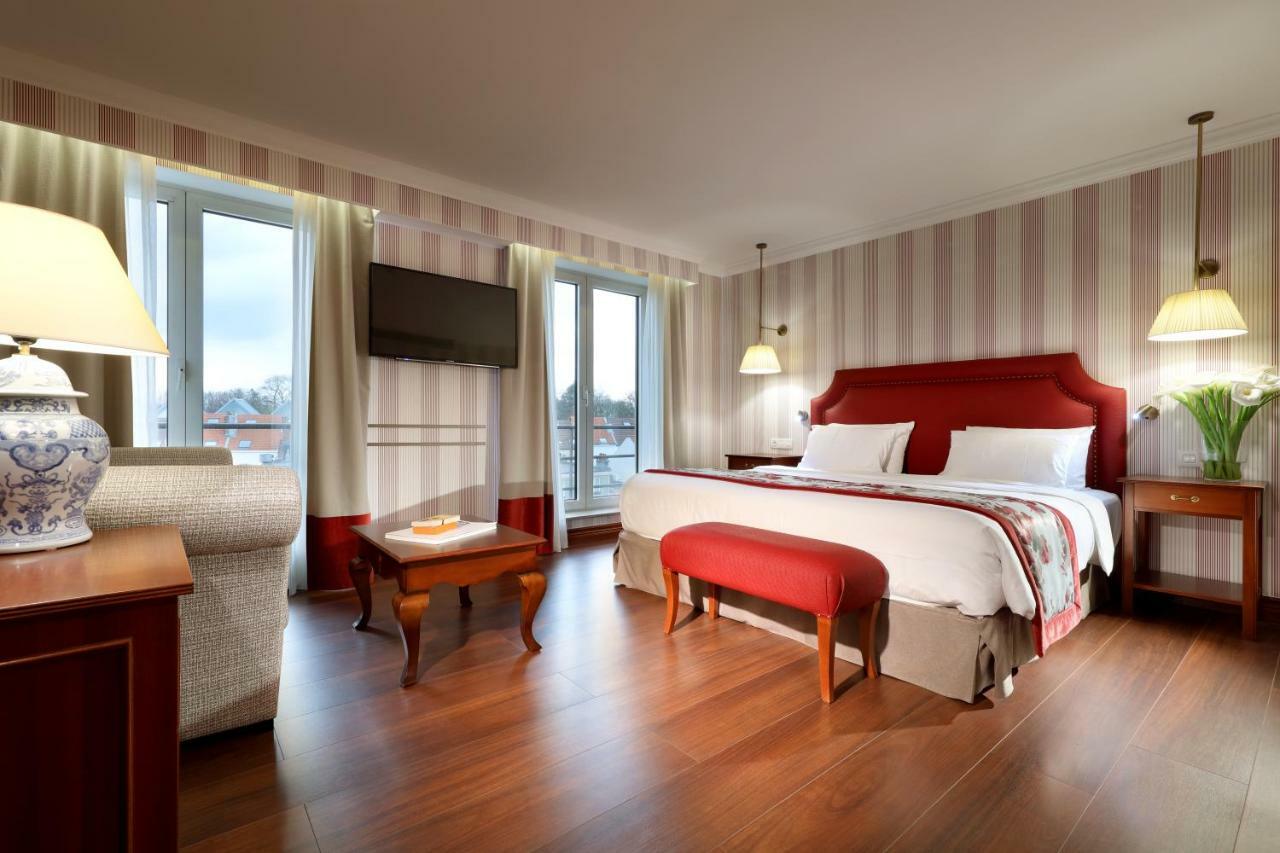 Eurostars Montgomery Bruksela Zewnętrze zdjęcie Suite